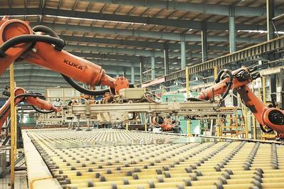 兵團(tuán)沖刺四季度打好“收官戰(zhàn)”掠影 干在當(dāng)下，謀在明年——聚焦建筑材料技術(shù)開發(fā)